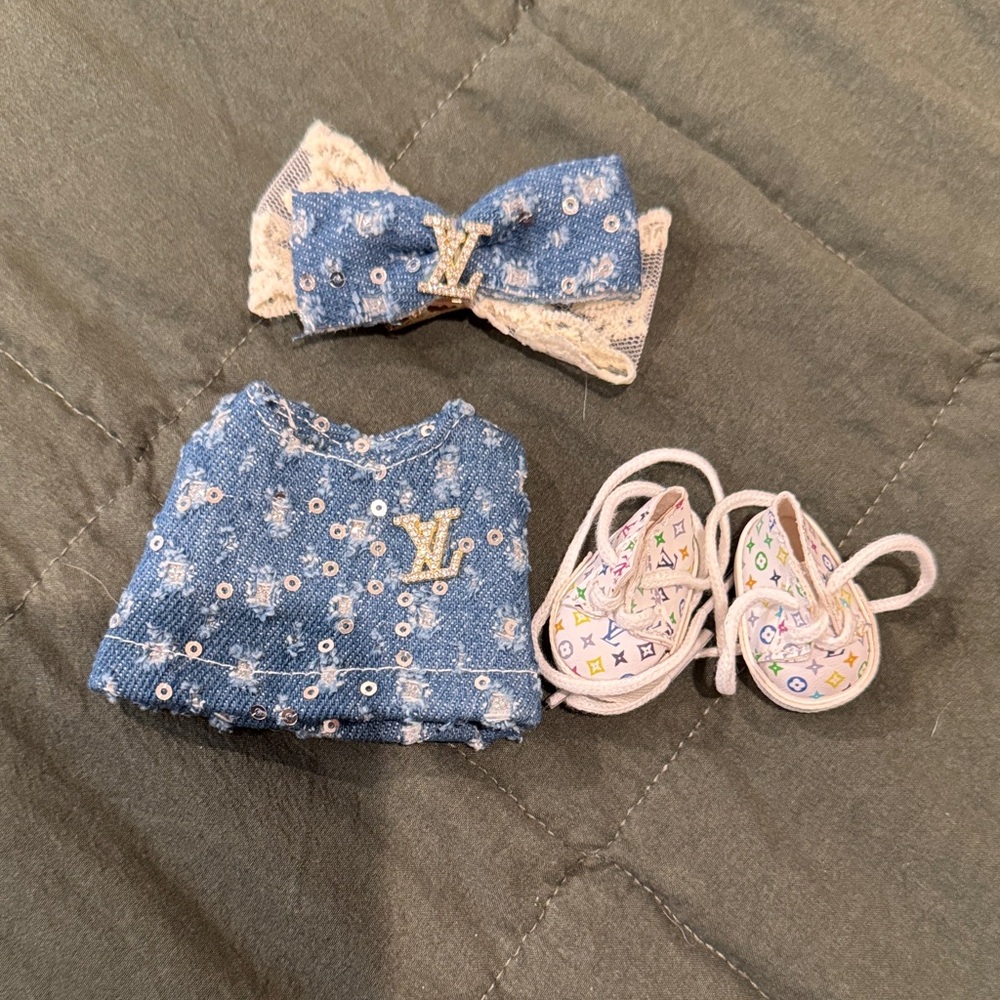 Labubu Clothes/Accessories - Picture 2 of 2